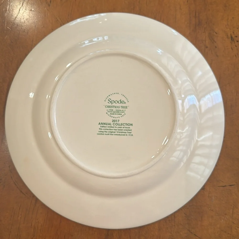 NWOT Spode Christmas Tree 2017 Annual Collector Plate - Picture 3 of 4